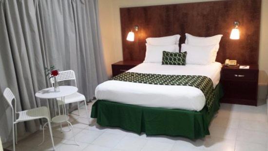 Hotel Real Bella Vista Santo Domingo Esterno foto